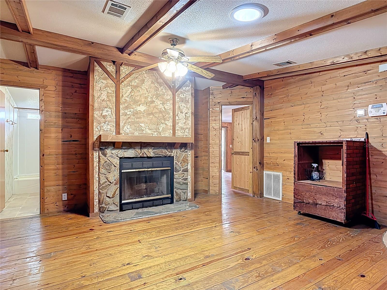 27912 LAKE AVE, PAISLEY, FL, 32767