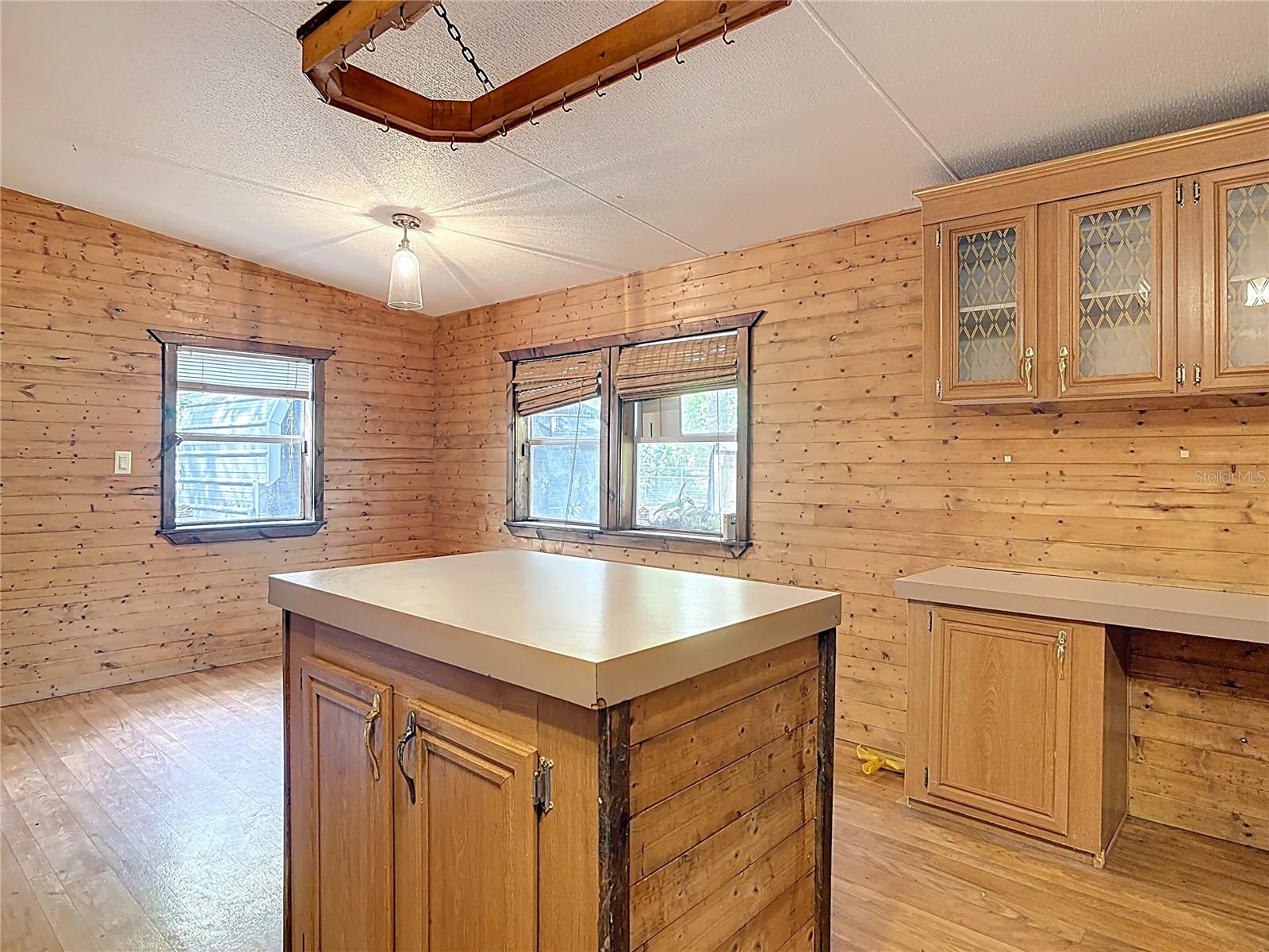 27912 LAKE AVE, PAISLEY, FL, 32767