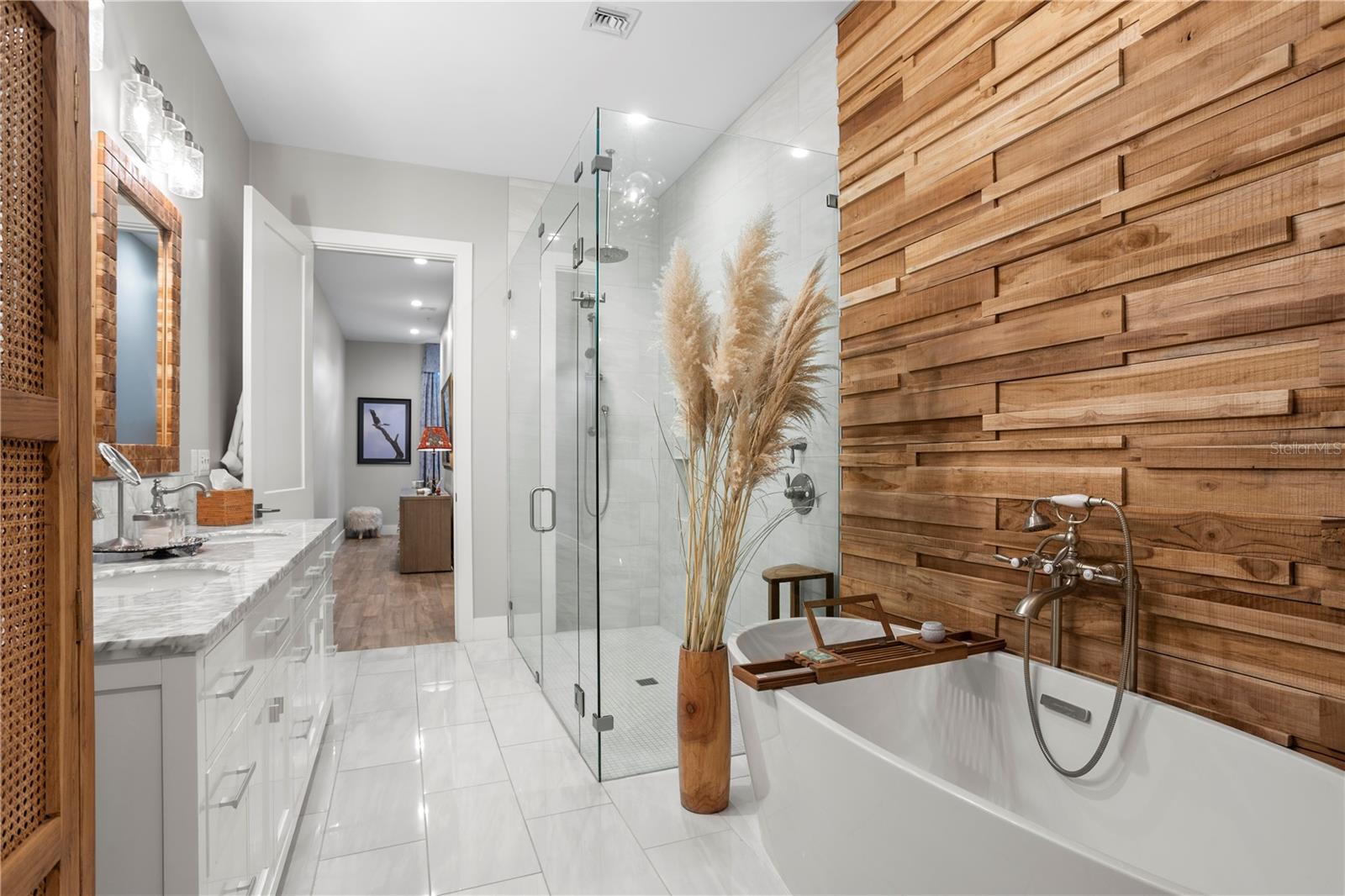 91 DAVIS BLVD #303, TAMPA, FL, 33606