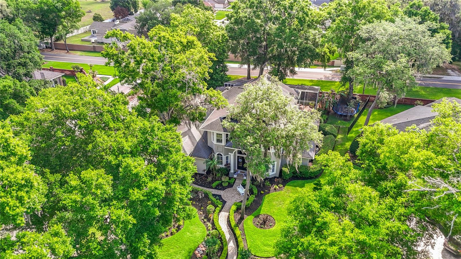 2425 VALRICO FOREST DR, VALRICO, FL, 33594