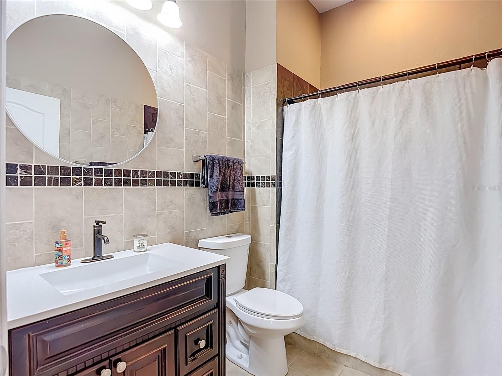 2425 VALRICO FOREST DR, VALRICO, FL, 33594