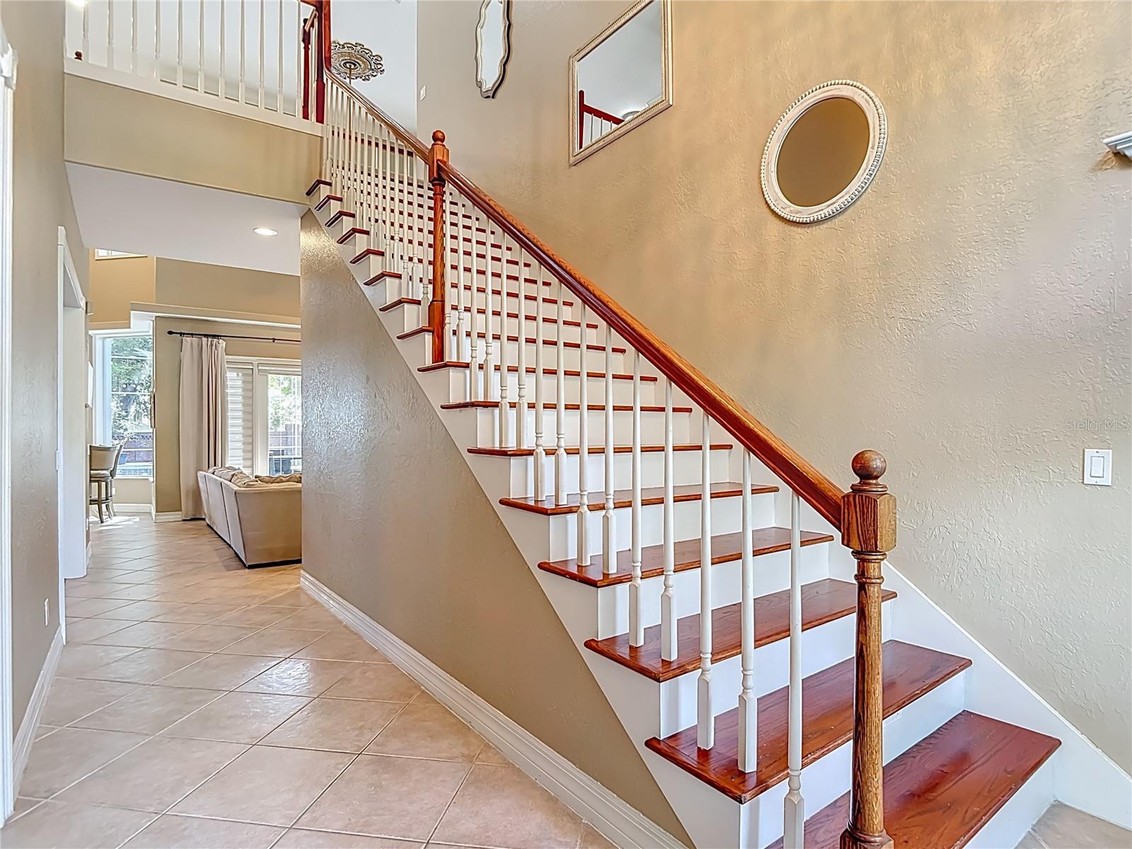 2425 VALRICO FOREST DR, VALRICO, FL, 33594