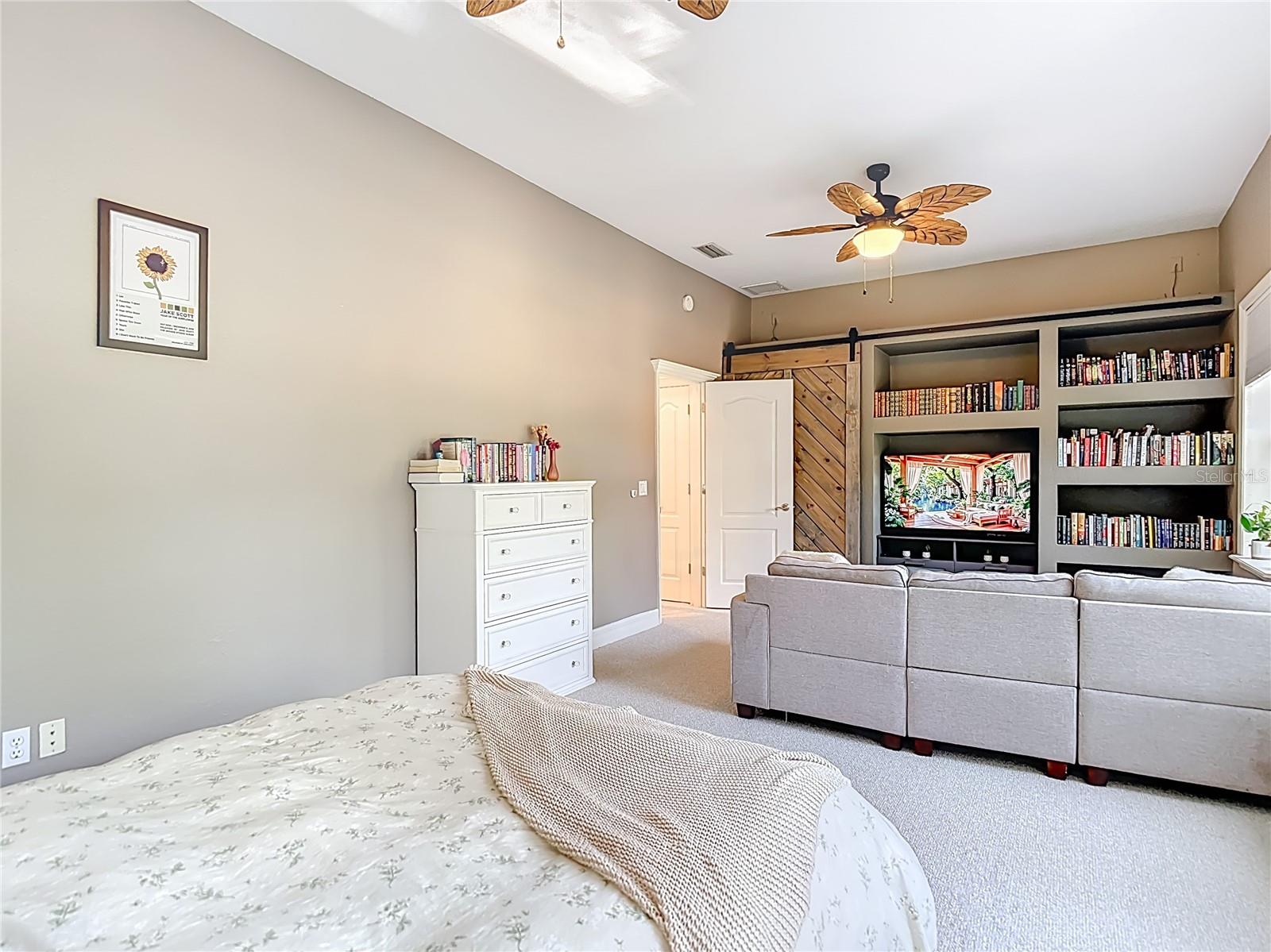 2425 VALRICO FOREST DR, VALRICO, FL, 33594