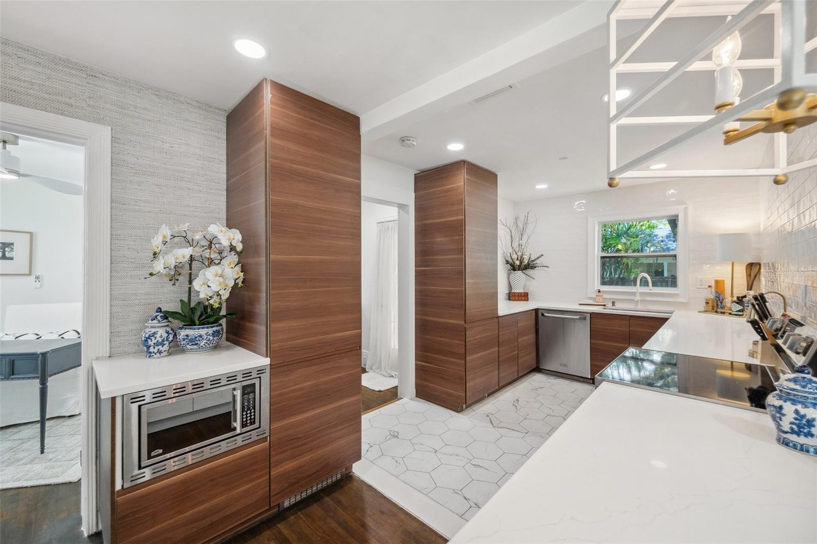 4019 W BAY TO BAY BLVD, TAMPA, FL, 33629