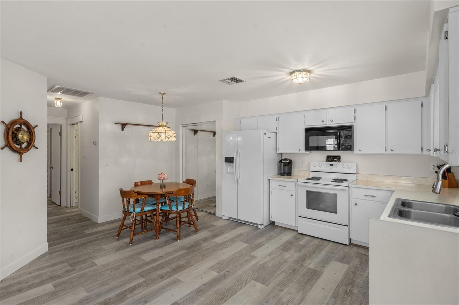 37810 ALISSA DR, ZEPHYRHILLS, FL, 33542