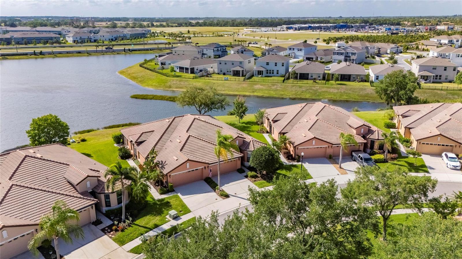 5667 SUNSET FALLS DR, APOLLO BEACH, FL, 33572