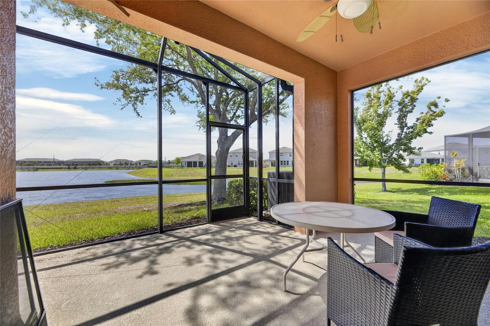 5667 SUNSET FALLS DR, APOLLO BEACH, FL, 33572