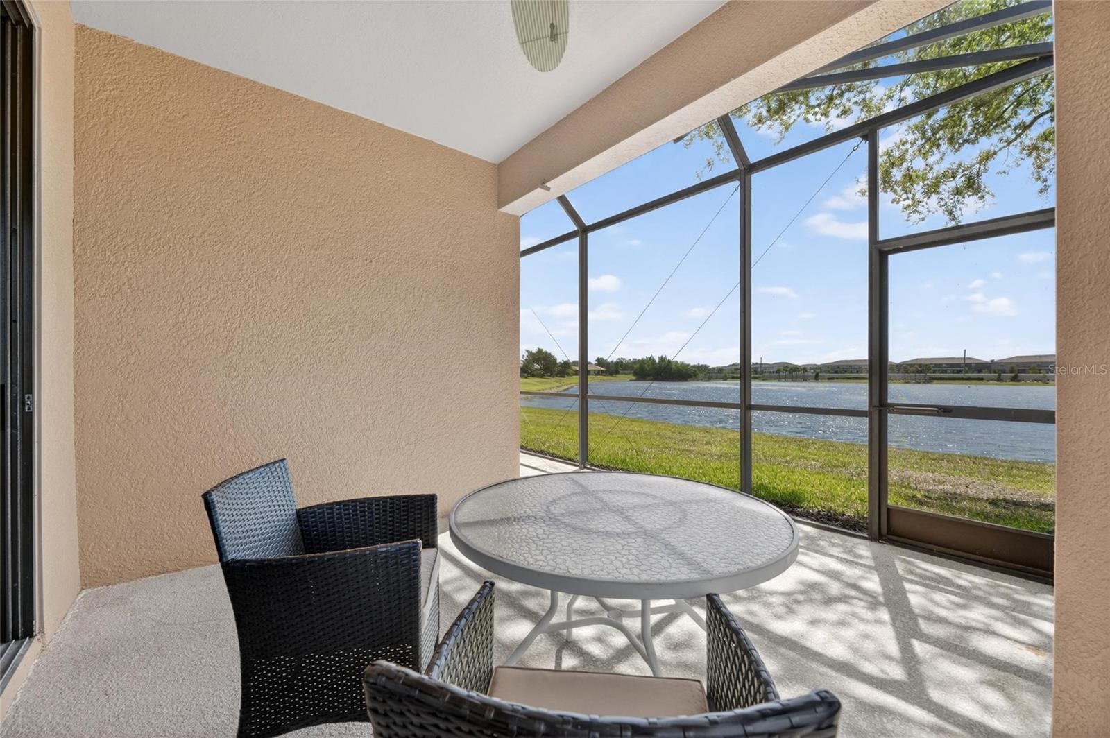 5667 SUNSET FALLS DR, APOLLO BEACH, FL, 33572