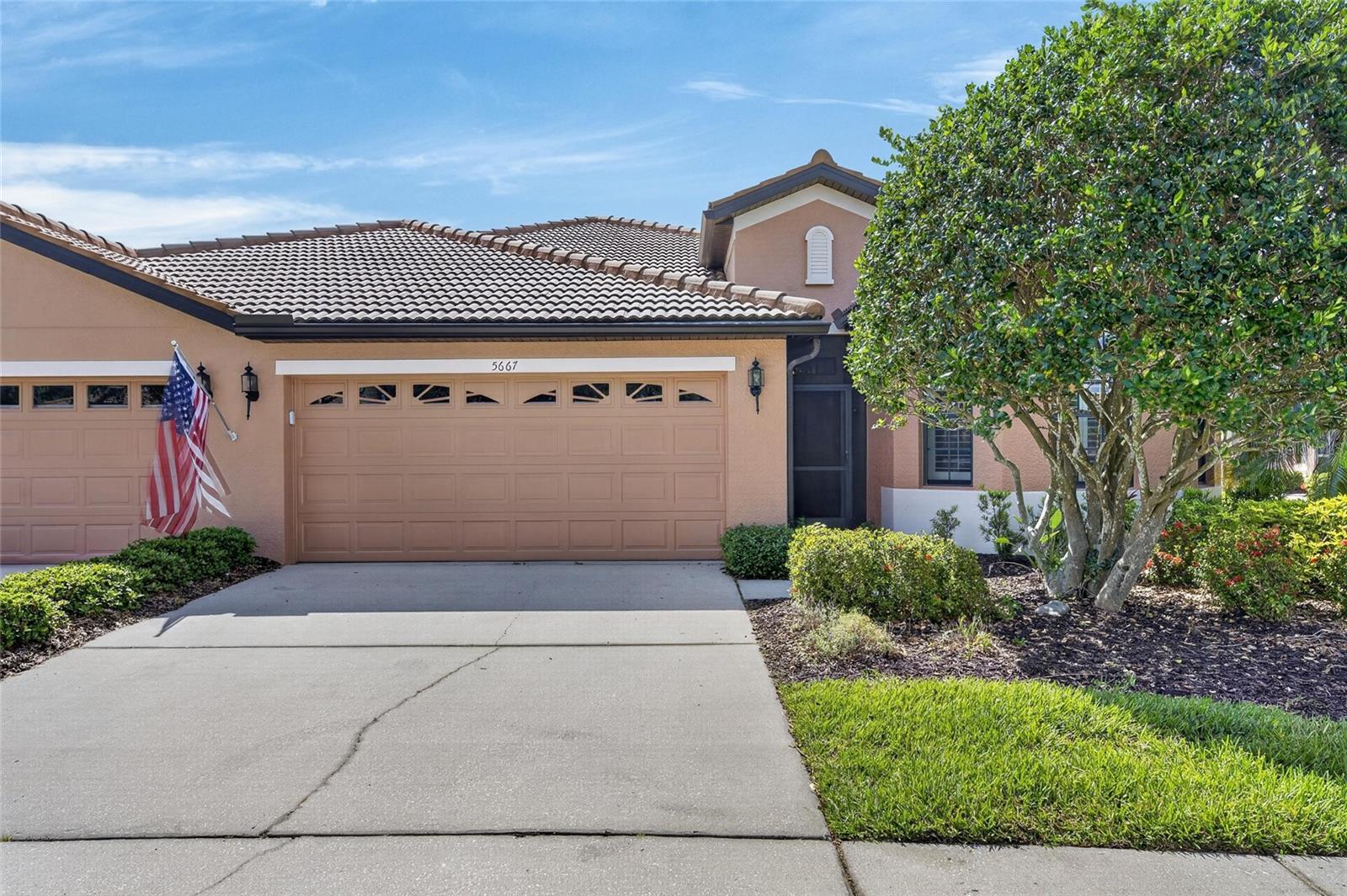 5667 SUNSET FALLS DR, APOLLO BEACH, FL, 33572