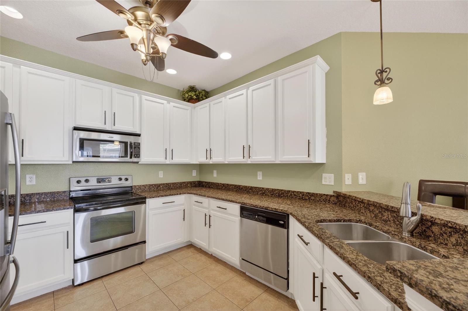 5667 SUNSET FALLS DR, APOLLO BEACH, FL, 33572