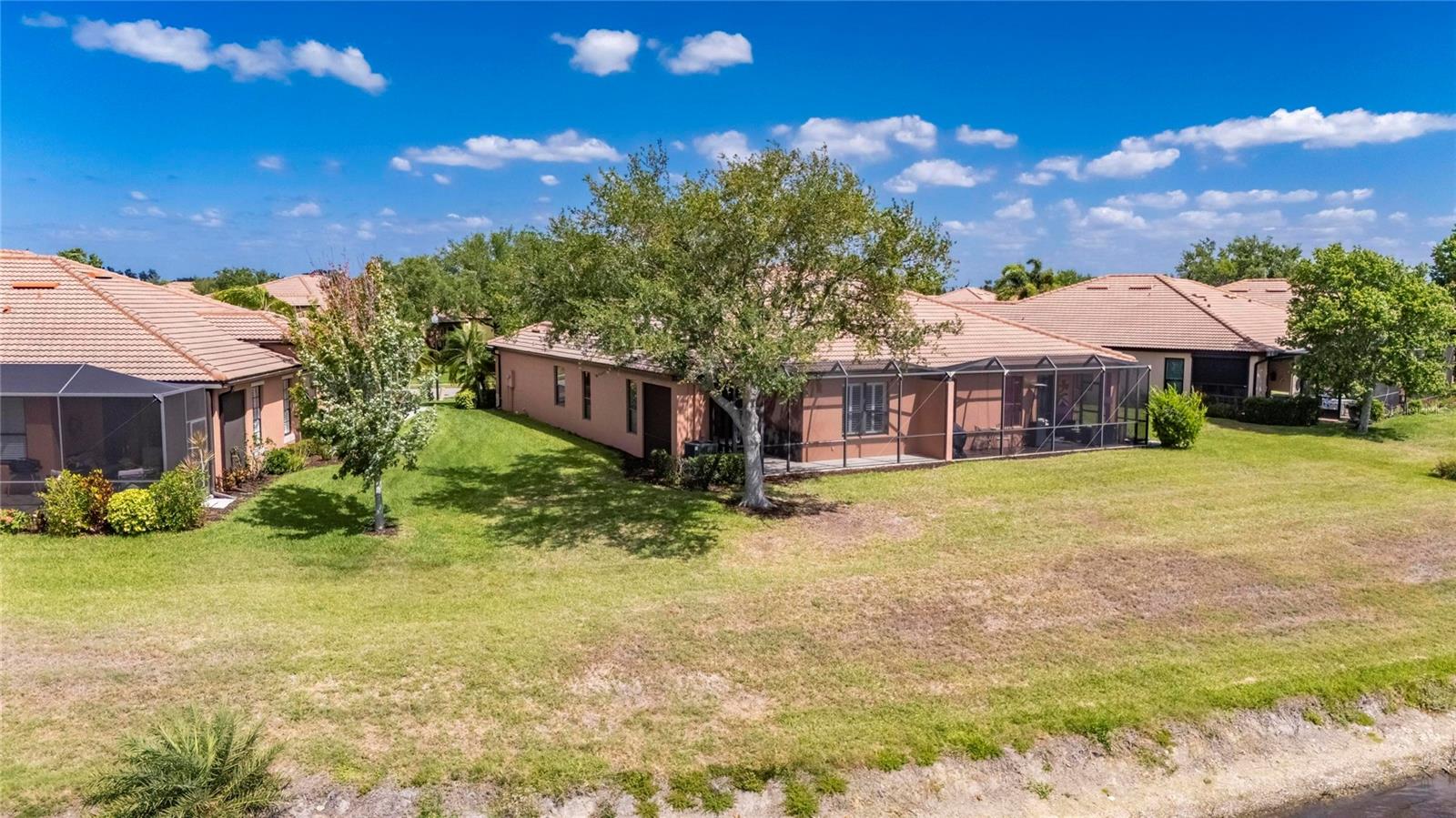 5667 SUNSET FALLS DR, APOLLO BEACH, FL, 33572