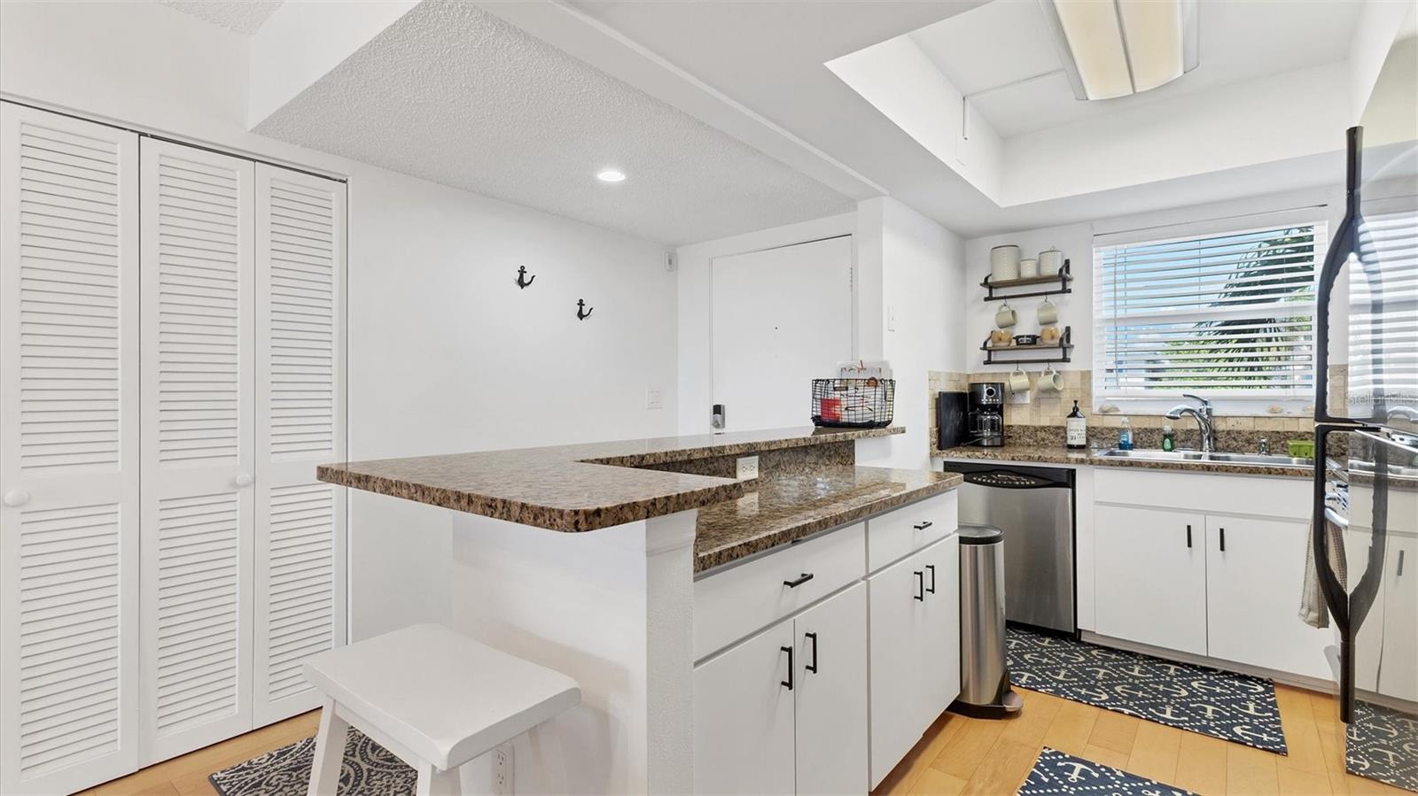 9200 MIDNIGHT PASS RD #24, SARASOTA, FL, 34242