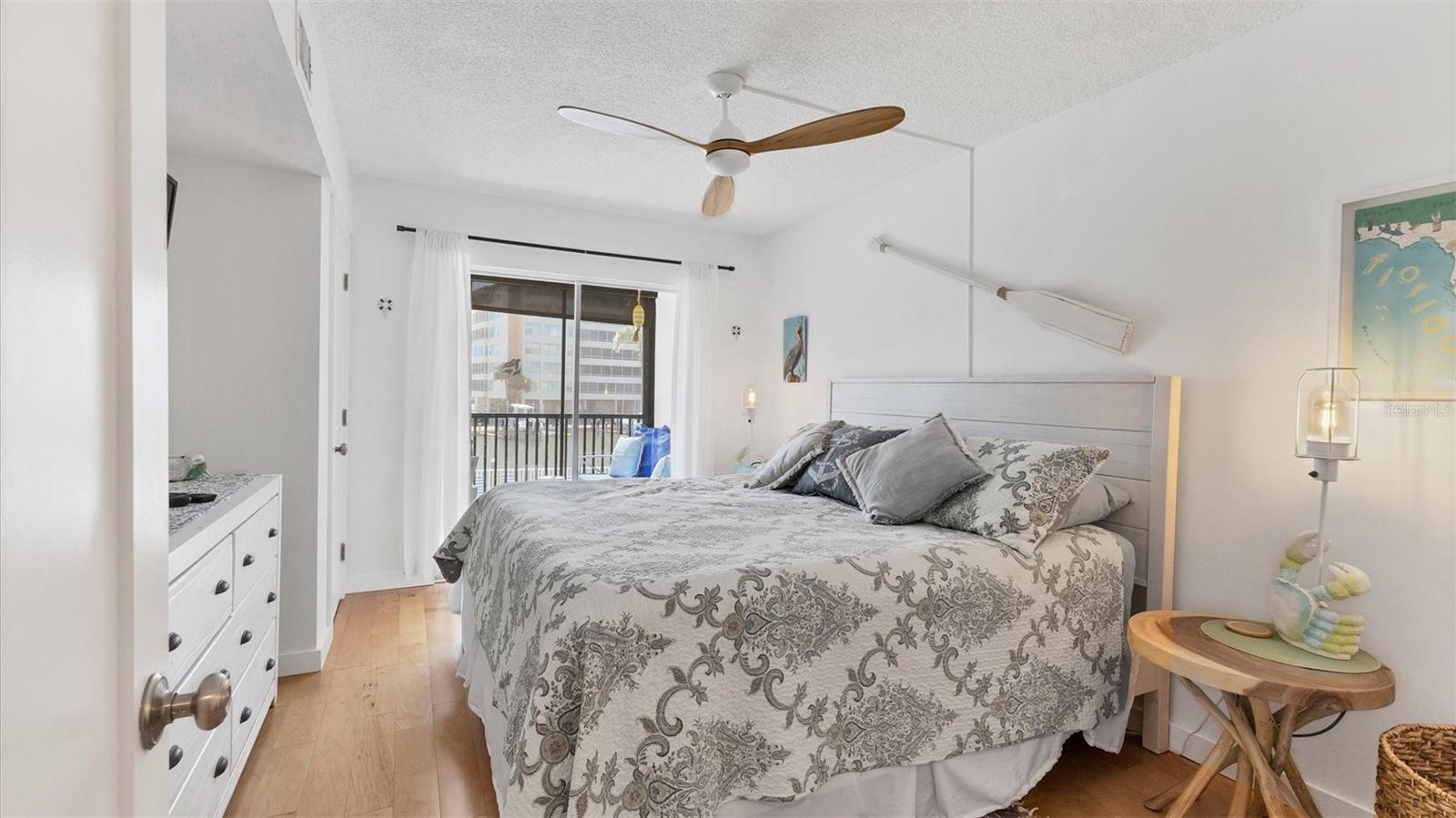 9200 MIDNIGHT PASS RD #24, SARASOTA, FL, 34242