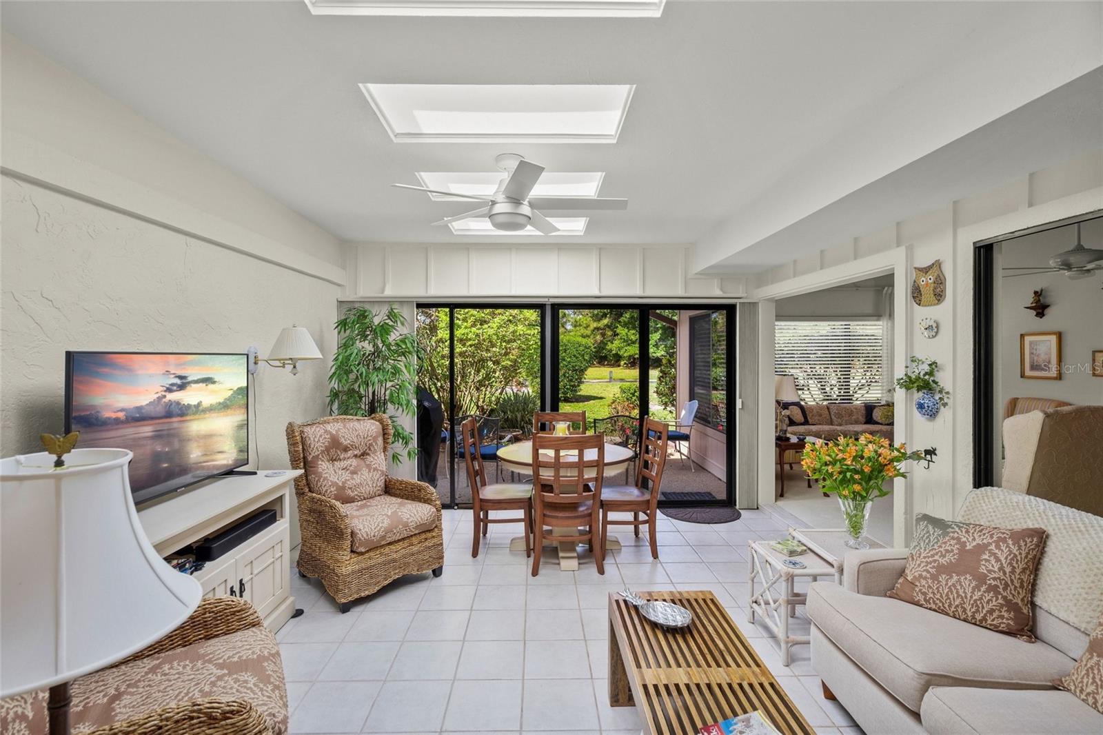 4688 OAK HOLLOW DR #25, SARASOTA, FL, 34241