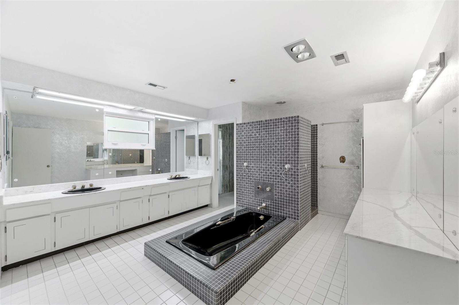 1451 MONTICELLO BLVD N, ST PETERSBURG, FL, 33703