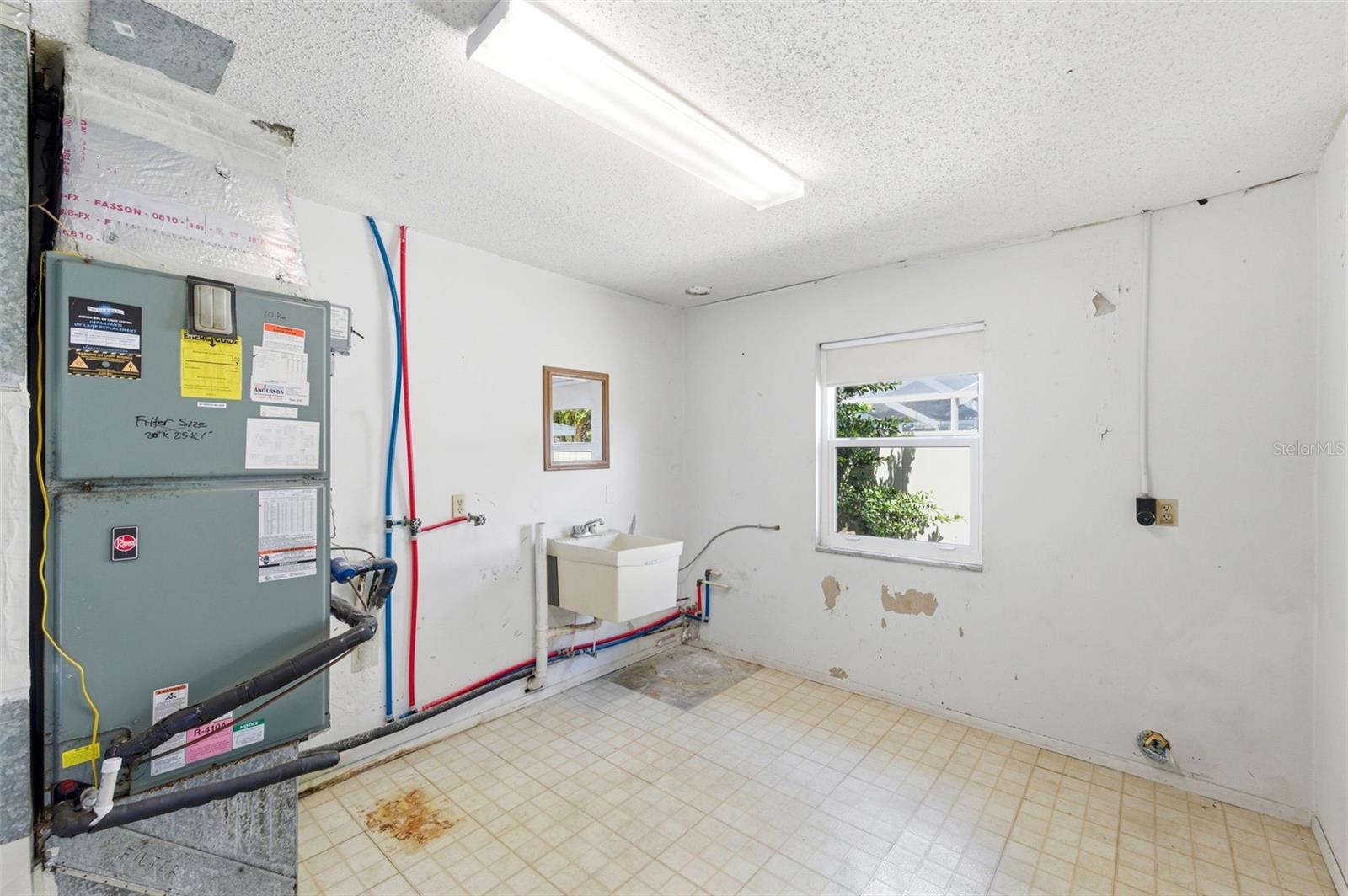 1451 MONTICELLO BLVD N, ST PETERSBURG, FL, 33703