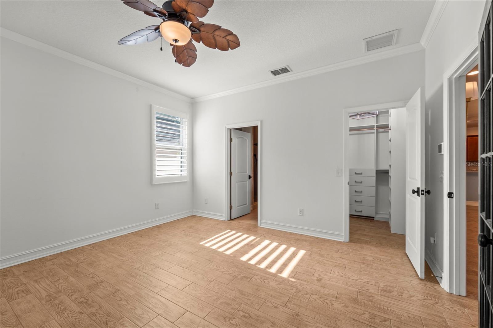 967 49TH AVE N, ST PETERSBURG, FL, 33703