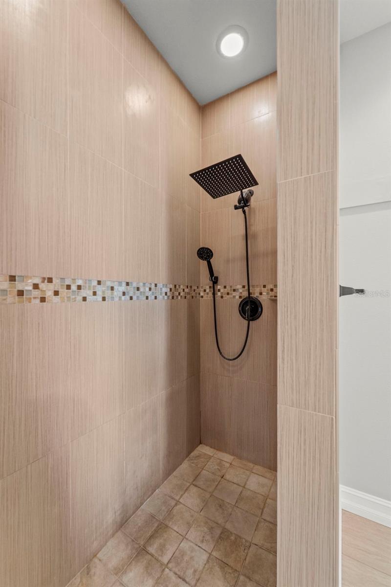 967 49TH AVE N, ST PETERSBURG, FL, 33703