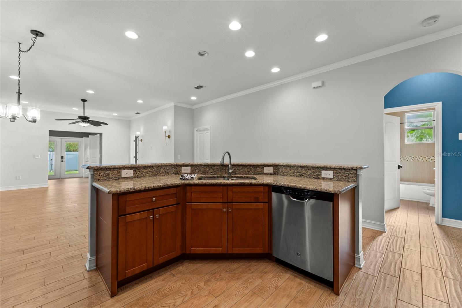 967 49TH AVE N, ST PETERSBURG, FL, 33703