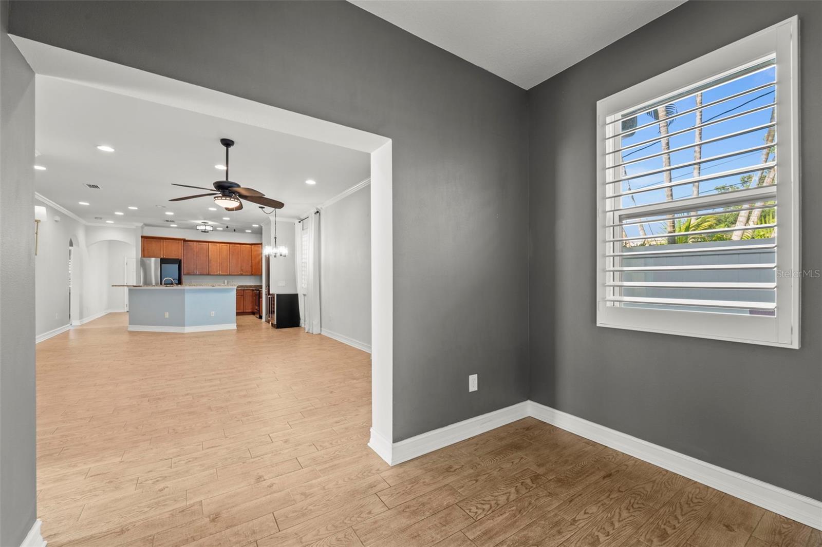 967 49TH AVE N, ST PETERSBURG, FL, 33703