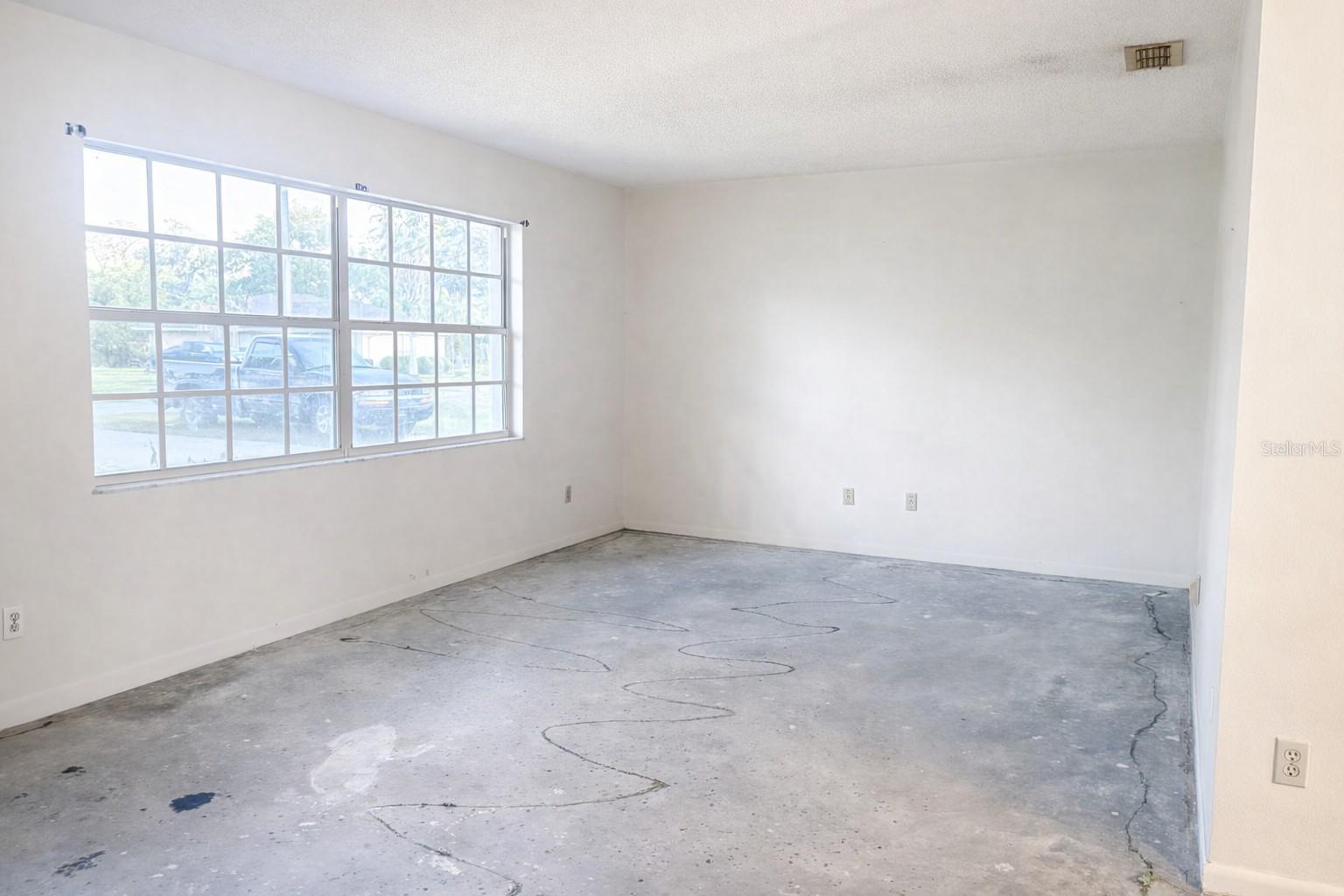 11836 ORANGE ST, SAN ANTONIO, FL, 33576