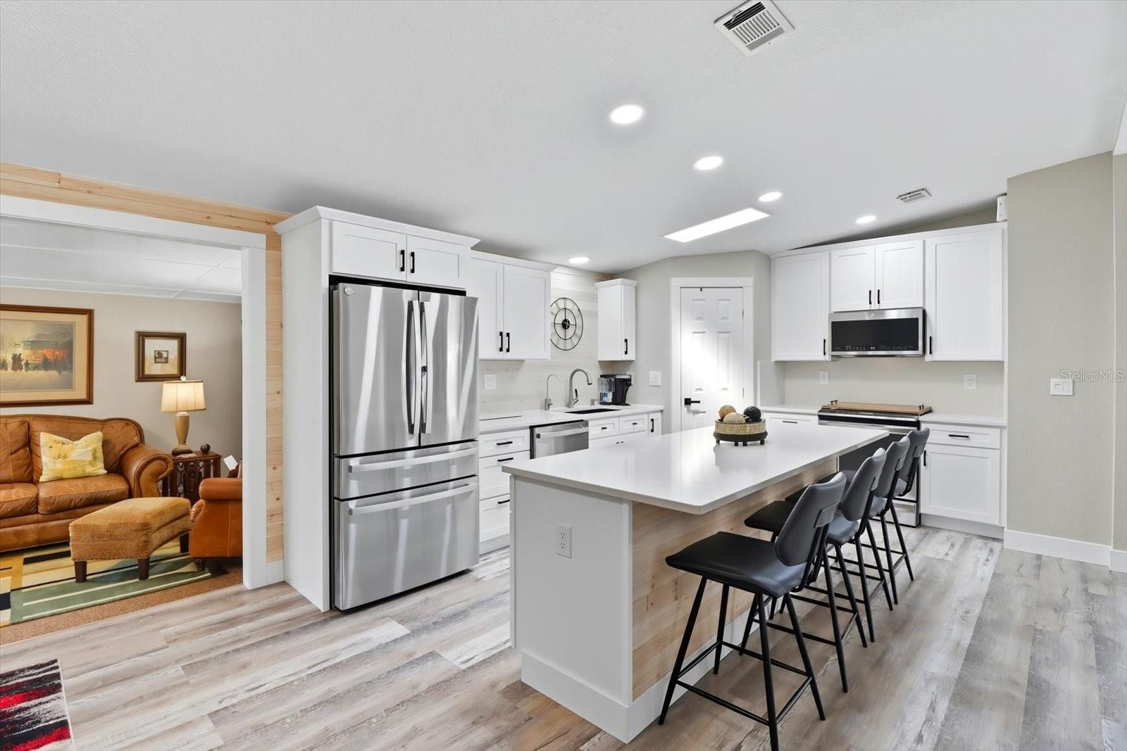 720 ORCHID ST, LADY LAKE, FL, 32159