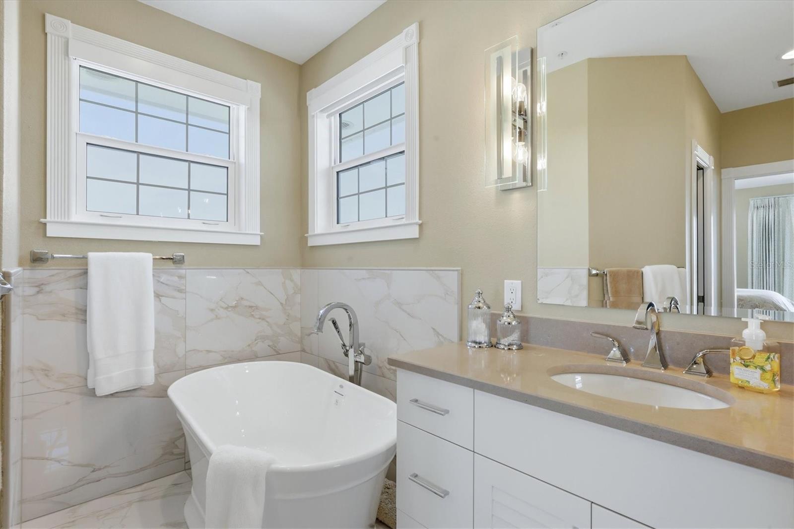 6950 PALM ISLAND DR, PLACIDA, FL, 33946