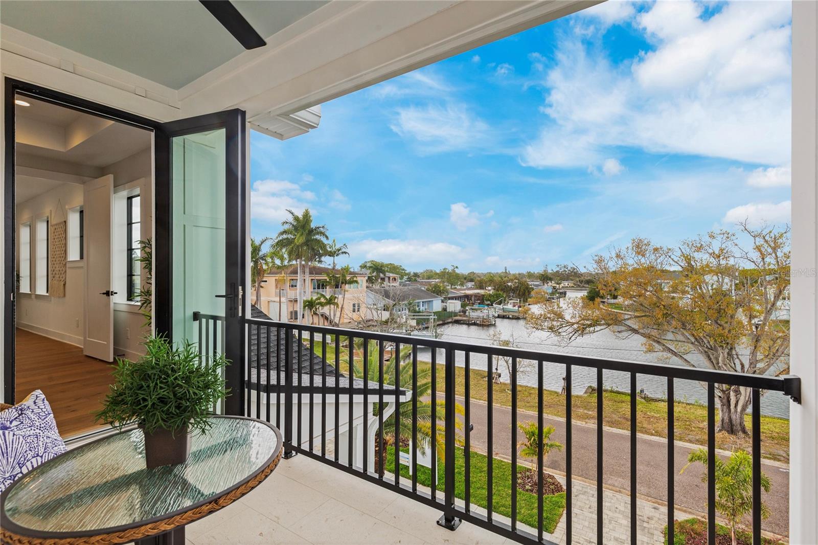 220 NINETIETH AVE NE, ST PETERSBURG, FL, 33702