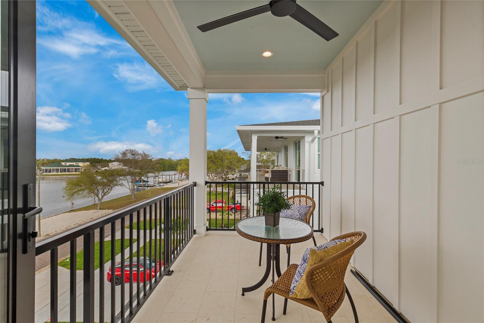 220 NINETIETH AVE NE, ST PETERSBURG, FL, 33702