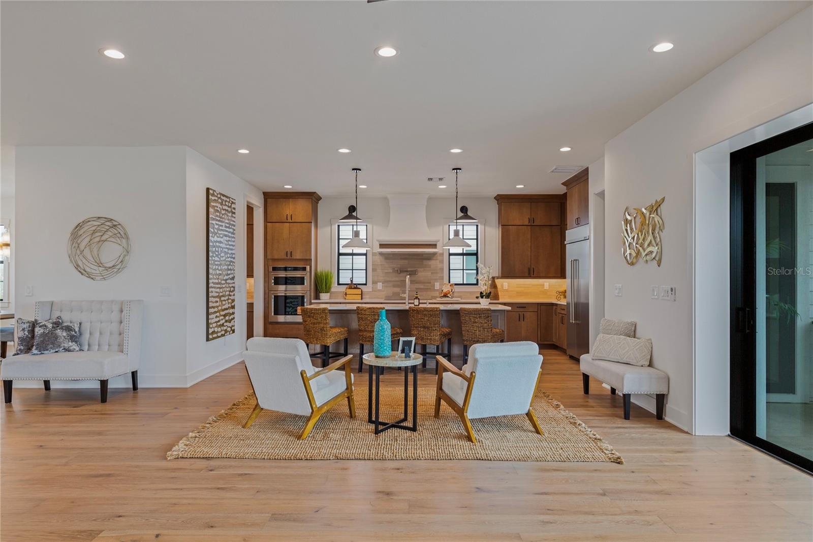 220 NINETIETH AVE NE, ST PETERSBURG, FL, 33702