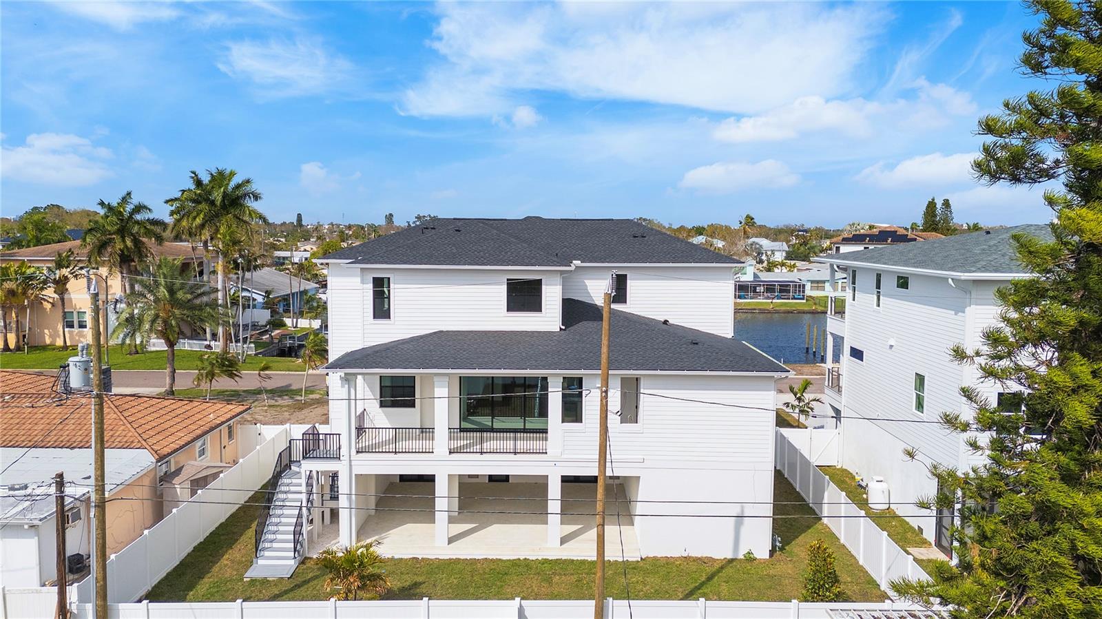 220 NINETIETH AVE NE, ST PETERSBURG, FL, 33702