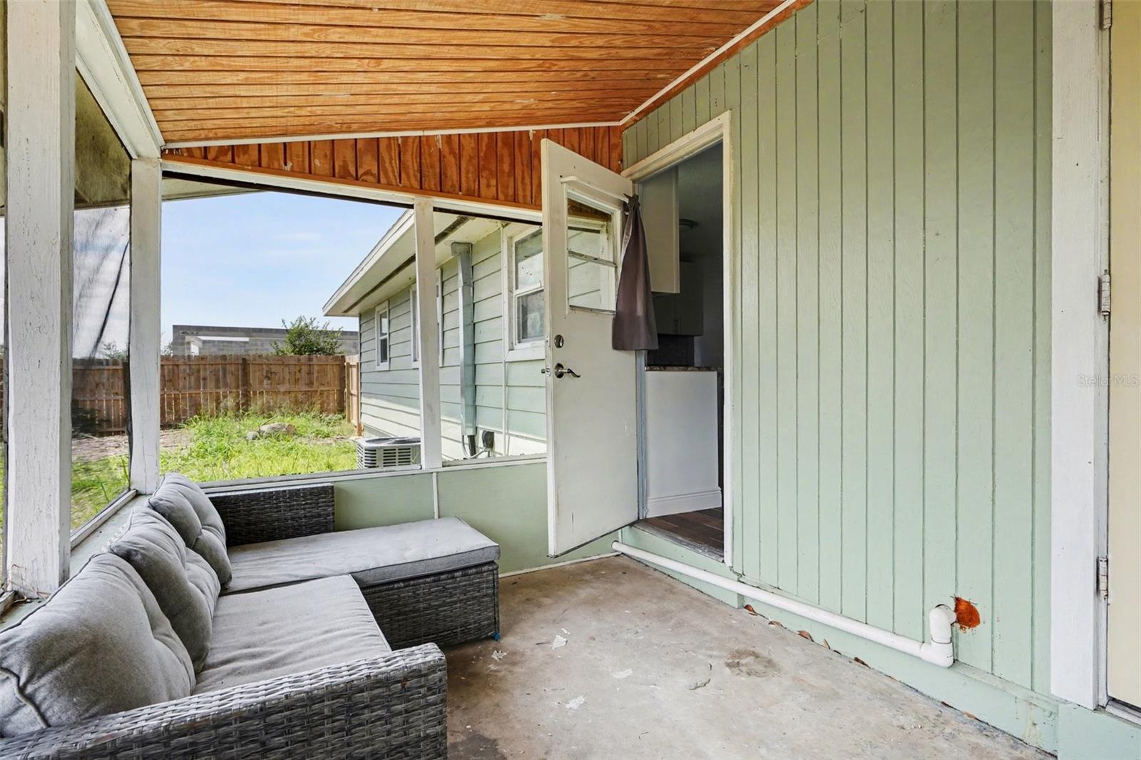 355 S OAK AVE, FROSTPROOF, FL, 33843