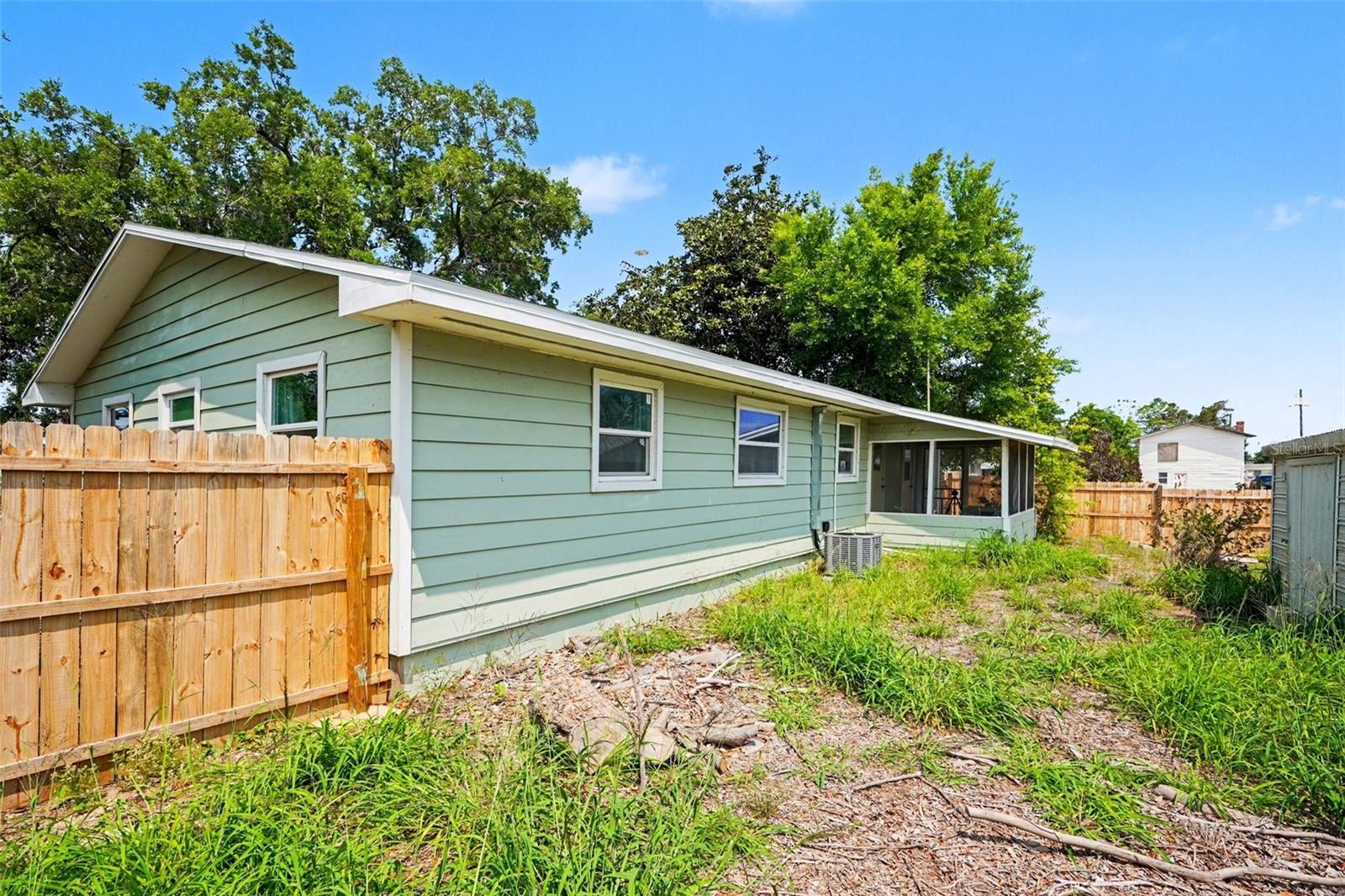 355 S OAK AVE, FROSTPROOF, FL, 33843