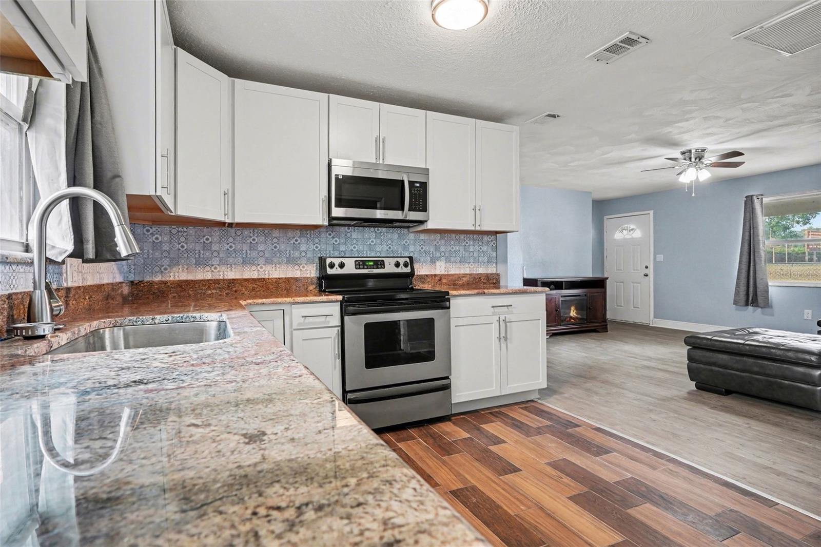 355 S OAK AVE, FROSTPROOF, FL, 33843