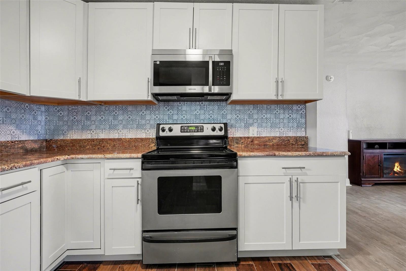 355 S OAK AVE, FROSTPROOF, FL, 33843