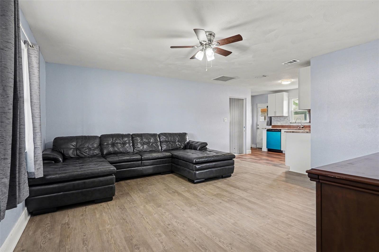 355 S OAK AVE, FROSTPROOF, FL, 33843