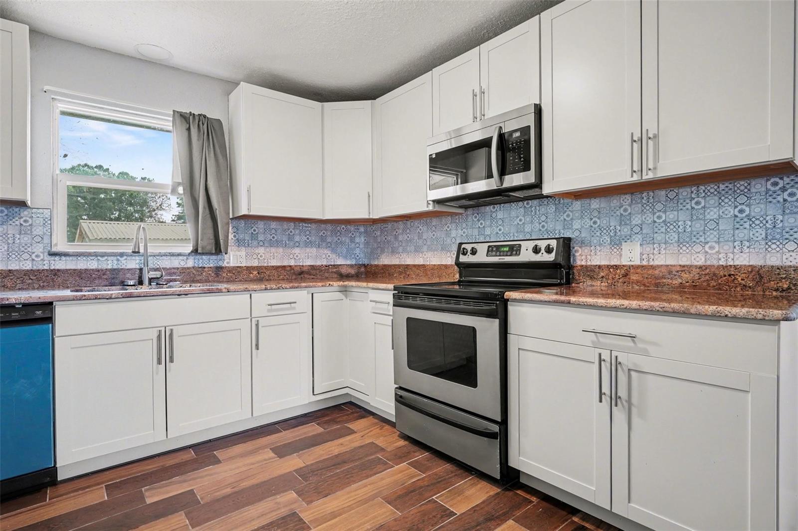 355 S OAK AVE, FROSTPROOF, FL, 33843