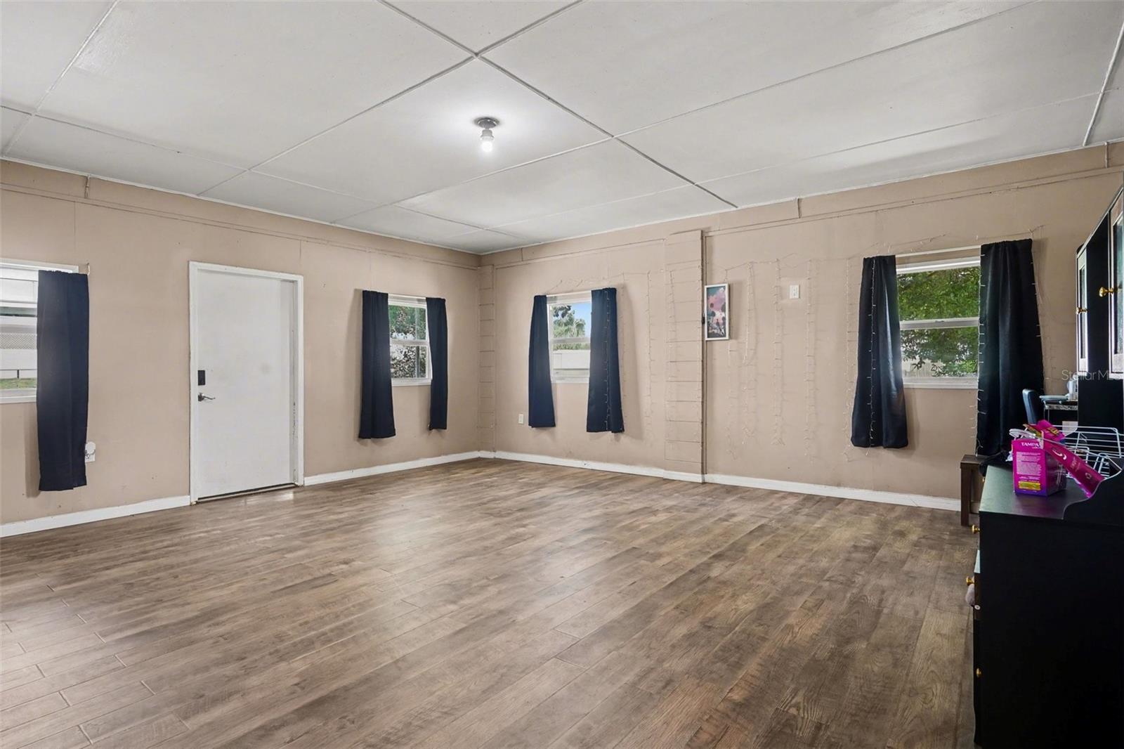 355 S OAK AVE, FROSTPROOF, FL, 33843