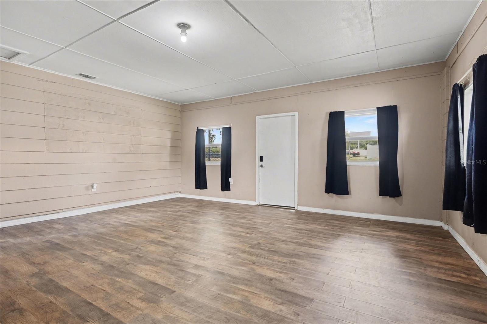 355 S OAK AVE, FROSTPROOF, FL, 33843