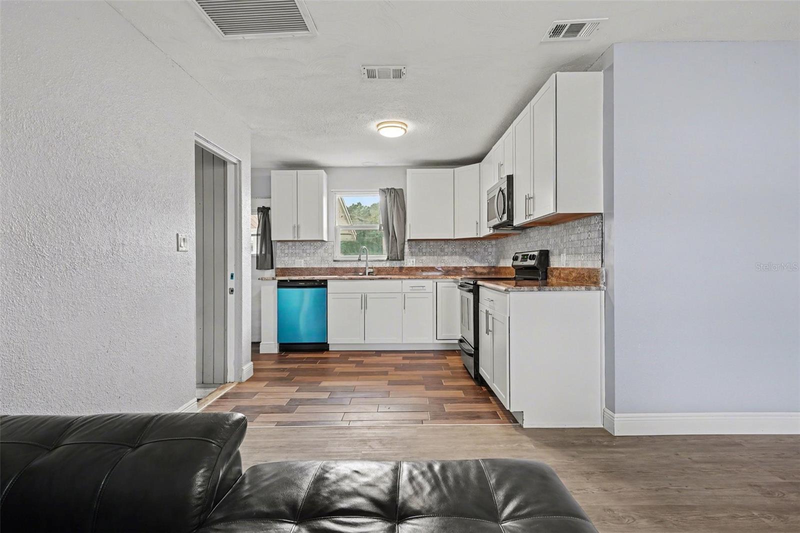 355 S OAK AVE, FROSTPROOF, FL, 33843