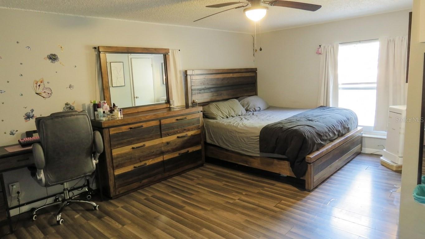 1021 MCNAMEE ST, LEESBURG, FL, 34748