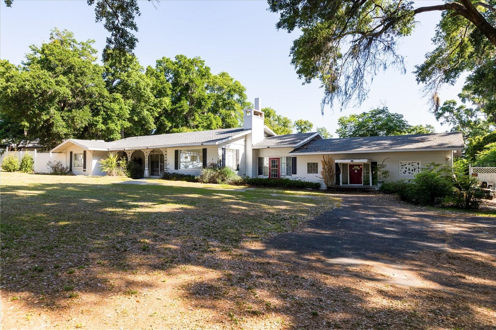 1505 E CROOKED LAKE DR, EUSTIS, FL, 32726