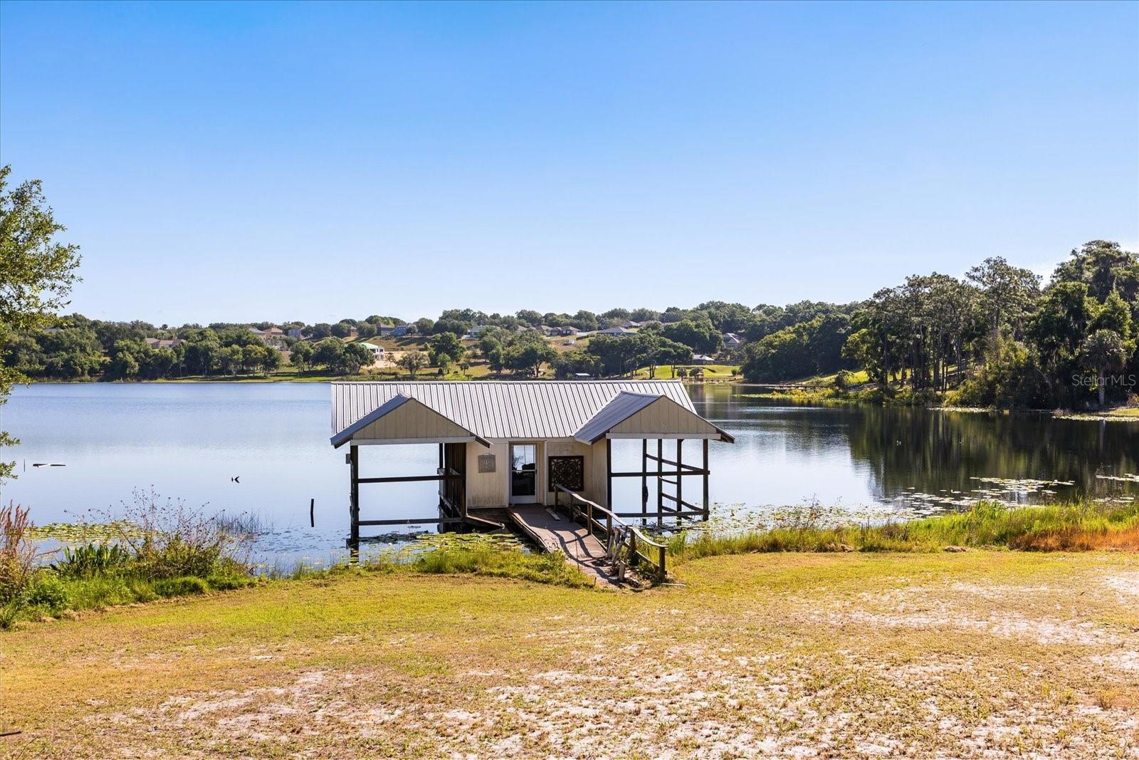 1505 E CROOKED LAKE DR, EUSTIS, FL, 32726