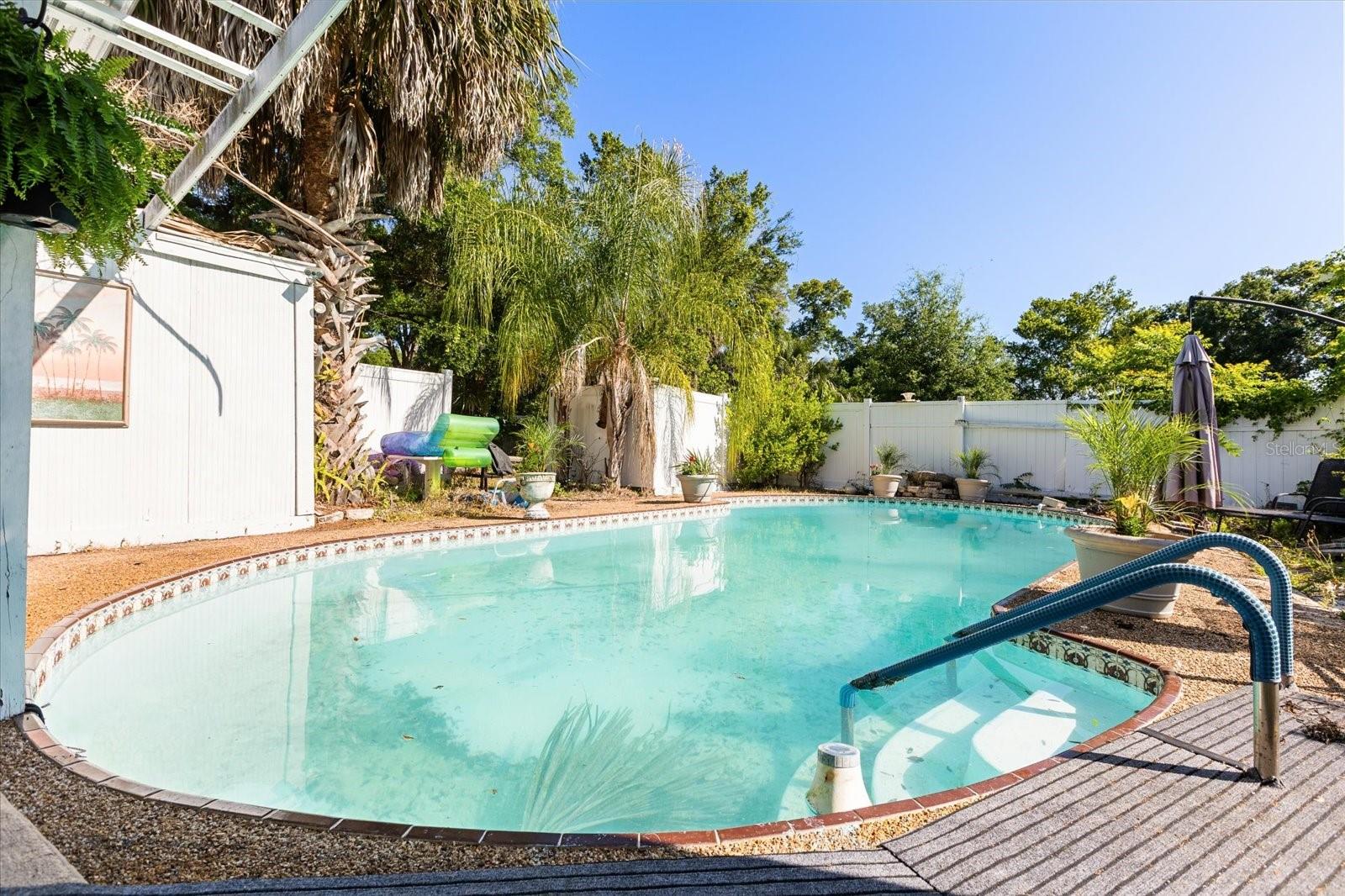 1505 E CROOKED LAKE DR, EUSTIS, FL, 32726