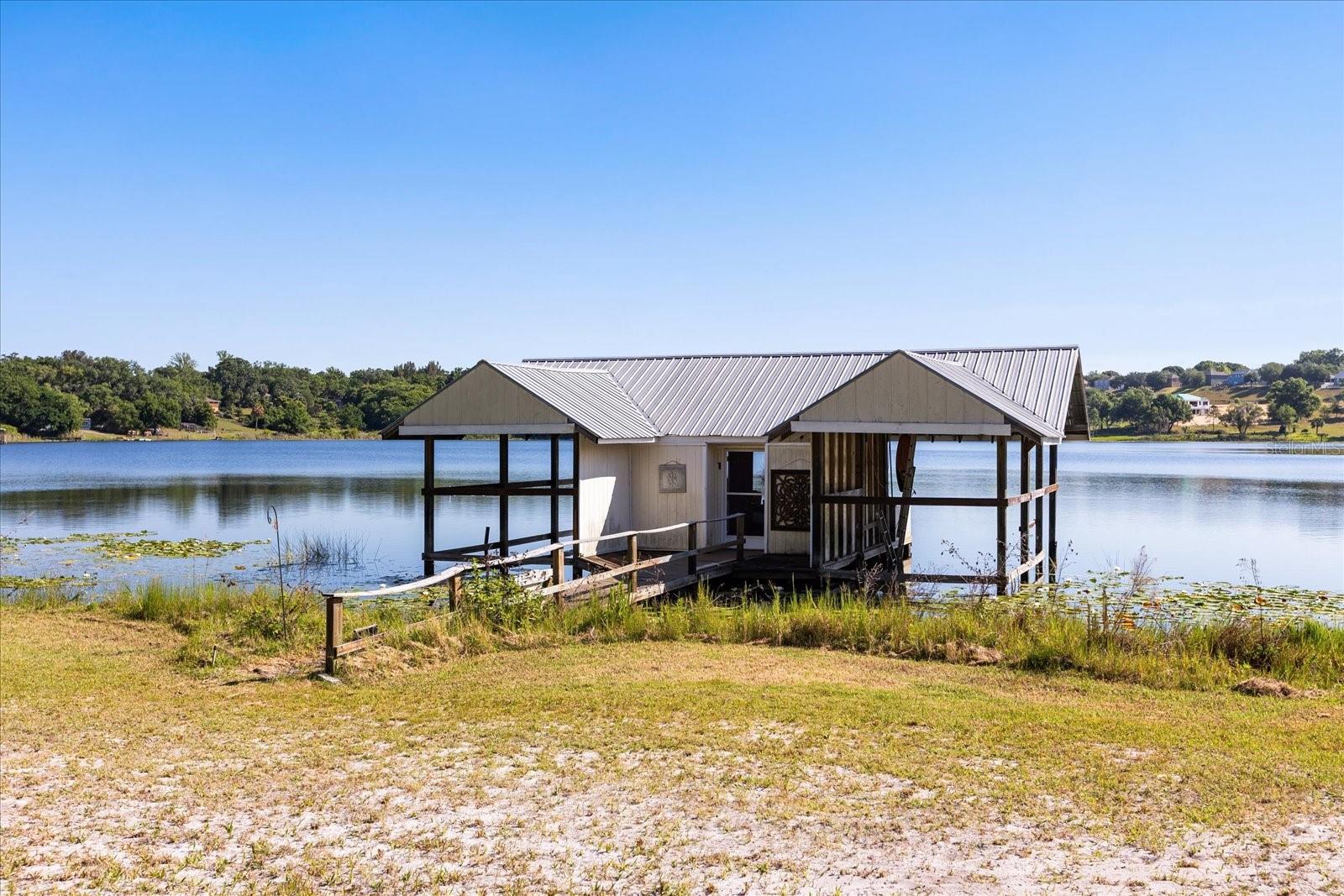 1505 E CROOKED LAKE DR, EUSTIS, FL, 32726