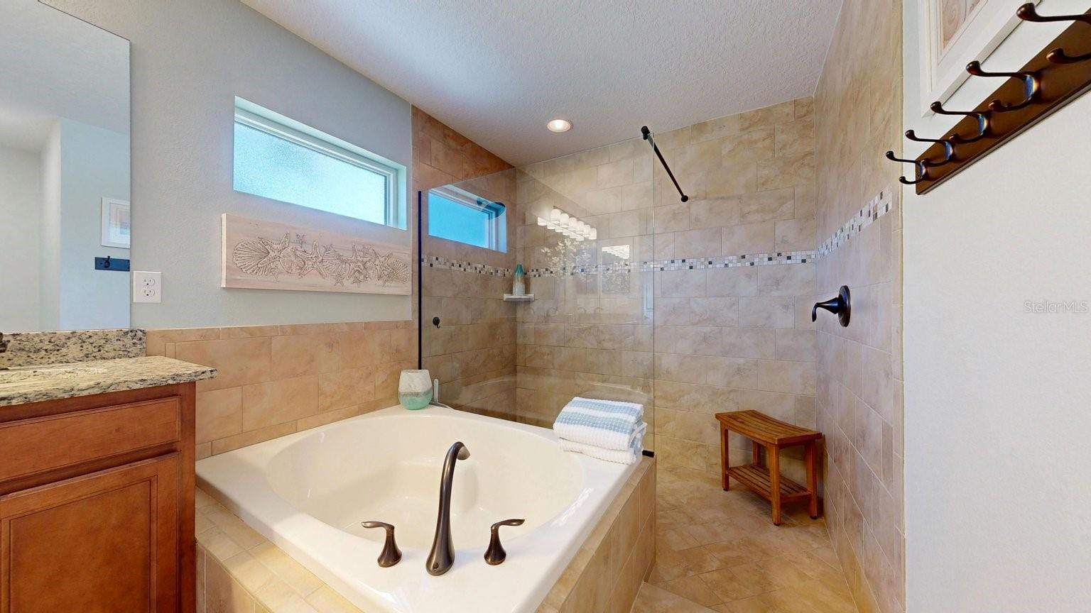 69 ARENA LAKE DR, PALM COAST, FL, 32137