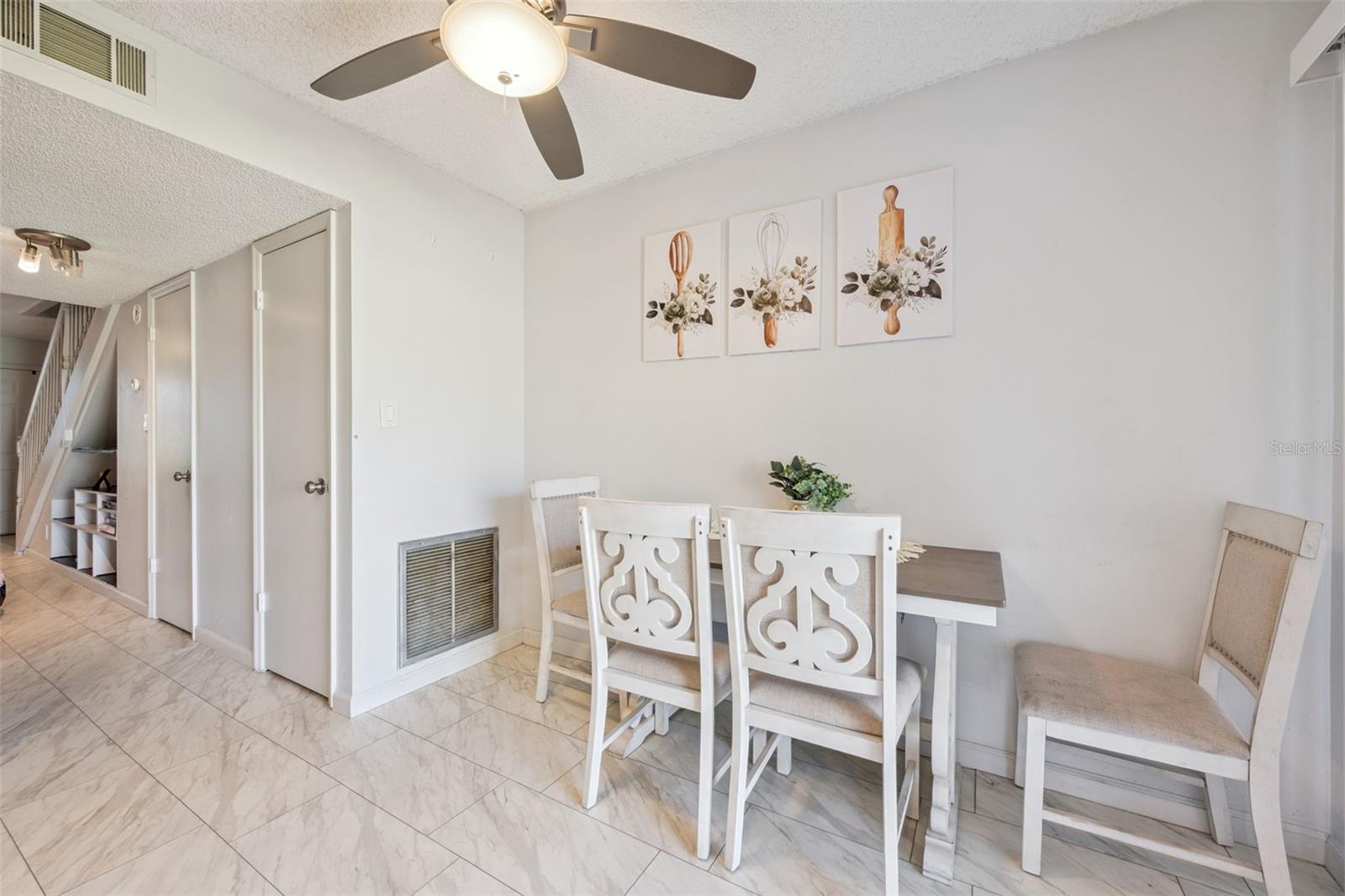 6924 WOODLAKE #104, ORLANDO, FL, 32810