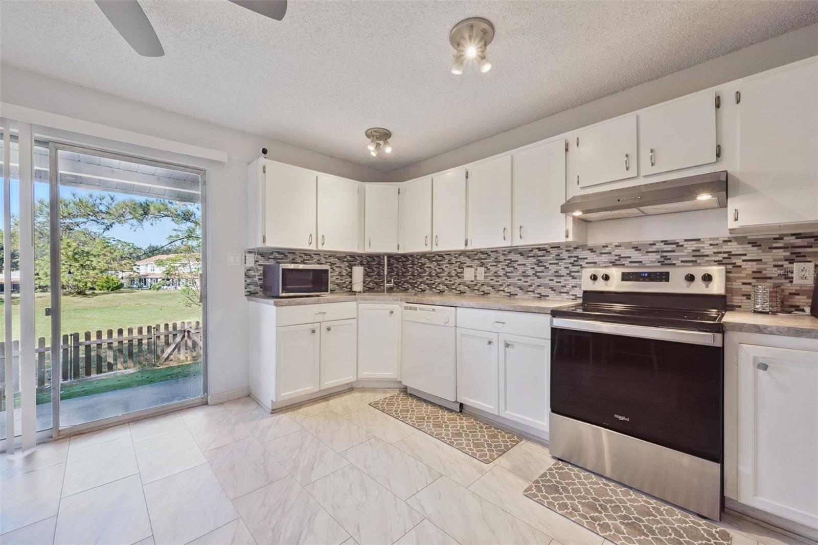 6924 WOODLAKE #104, ORLANDO, FL, 32810