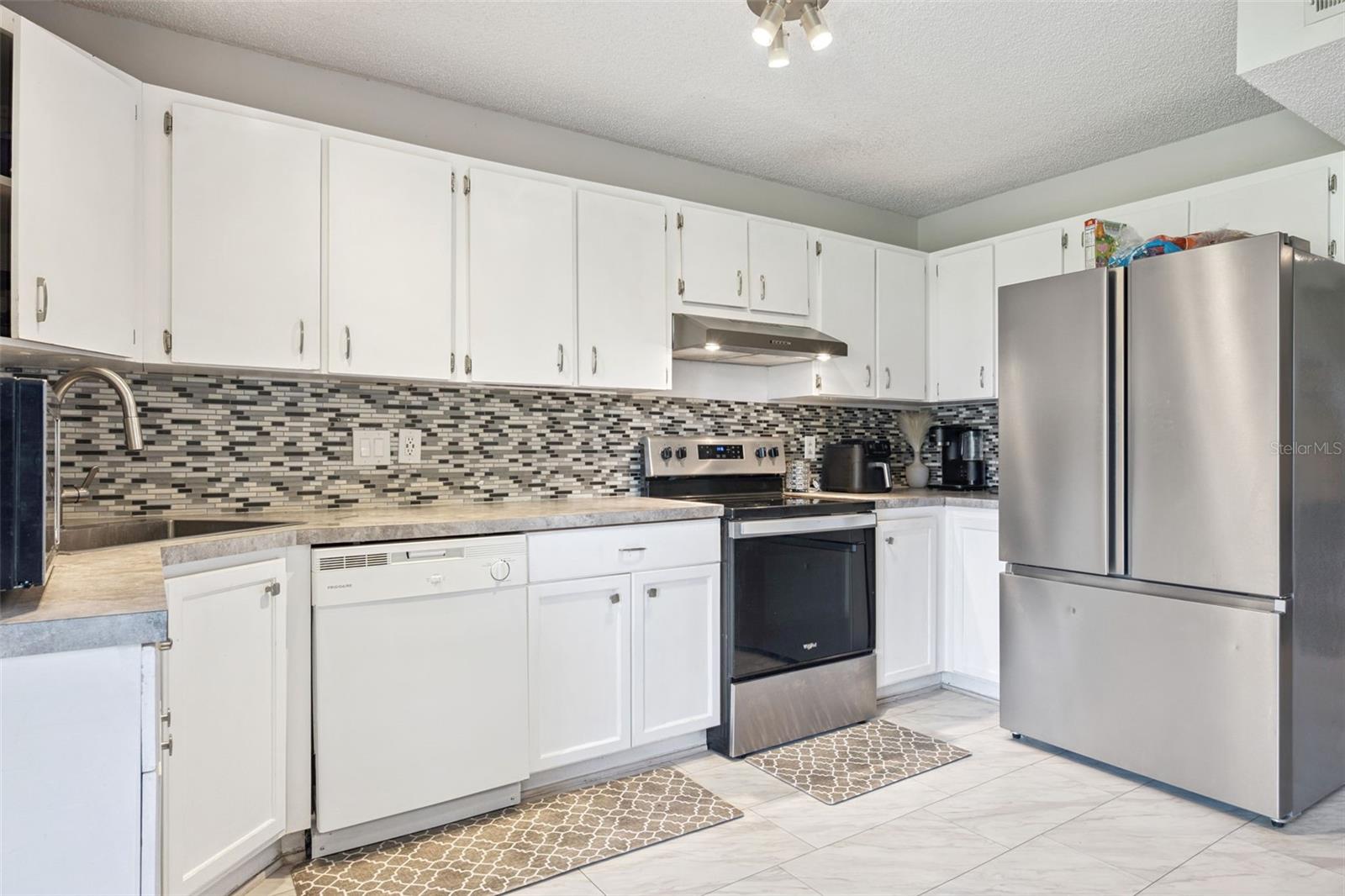 6924 WOODLAKE #104, ORLANDO, FL, 32810