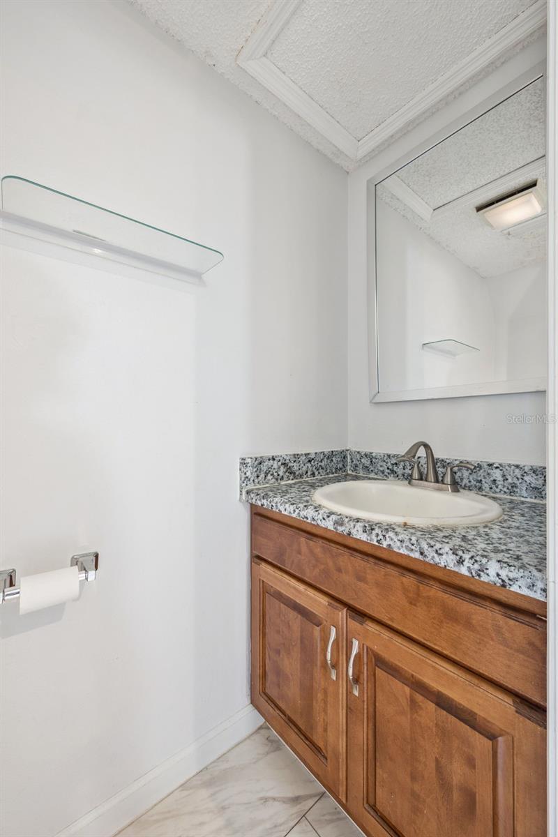 6924 WOODLAKE #104, ORLANDO, FL, 32810